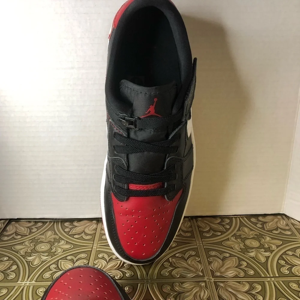 NIKE AIR JORDAN 1 LOW FLYEASE (GS) Jordan Black and Red Sneakers Men’s size 8
